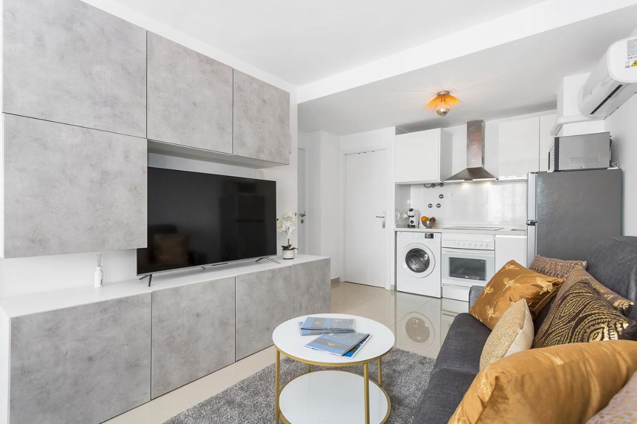 Reel Apartments- Walk To The Beach And Centre Torrevieja Exterior photo