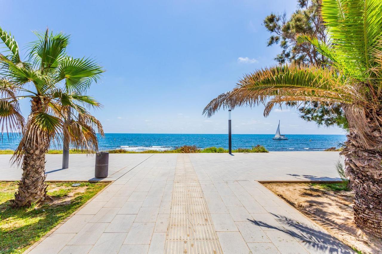 Reel Apartments- Walk To The Beach And Centre Torrevieja Exterior photo